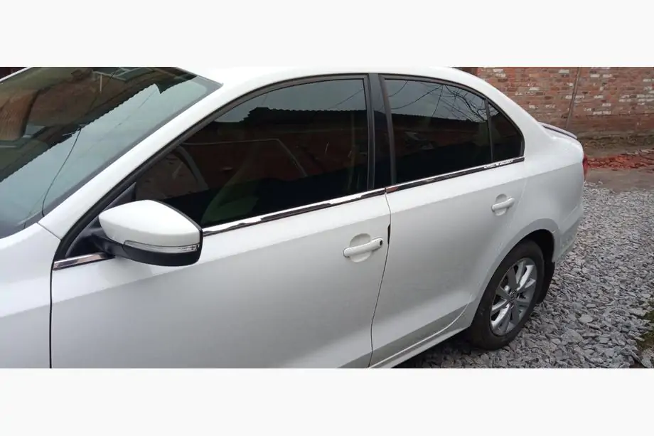 Volkswagen Jetta 2011-2018 гг. Нижние молдинги окон нержавейка (6 шт) OmsaLine - Черный Хром Фото 3