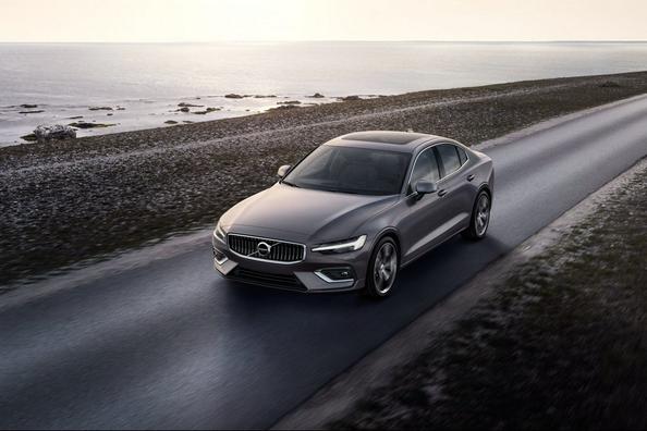 Новое поколение седана Volvo S60 фото 5