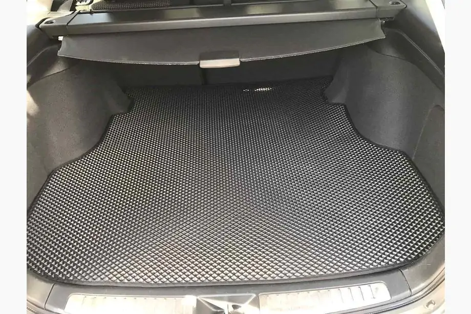 Toyota Avensis 2003-2009 гг. Коврик в багажник EVA (SW, Черный) Image