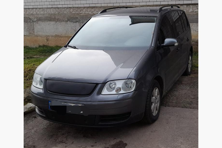 Volkswagen Touran 2003-2010 гг. Зимняя решетка (верхняя, 2003-2006) Фото 4