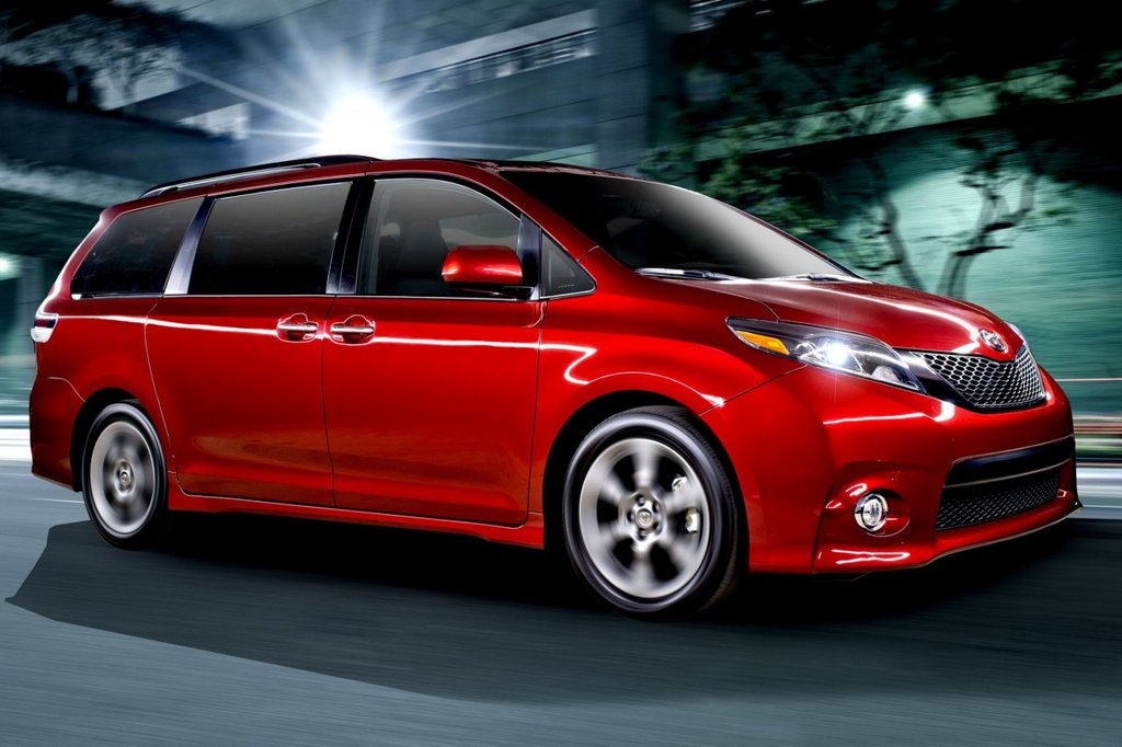 Обзор полноразмерного обновленного минивэна Toyota Sienna