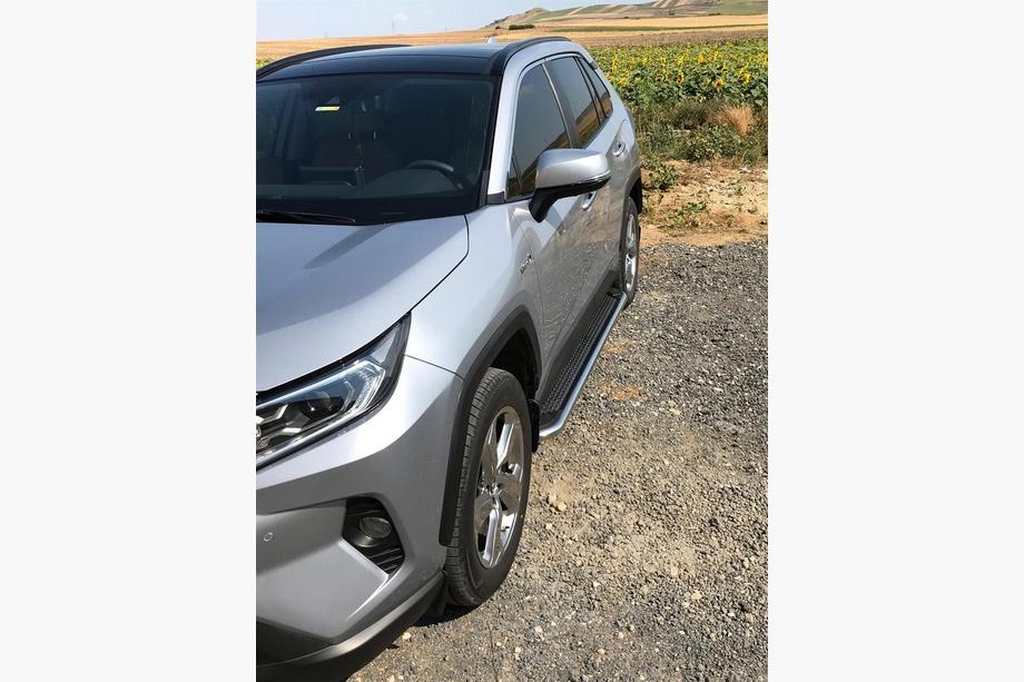 Toyota Rav 4 2019–2025 гг. Боковые Подножки Maydos V2 (2 шт., Алюминий с Нержавейкой) Фото 4