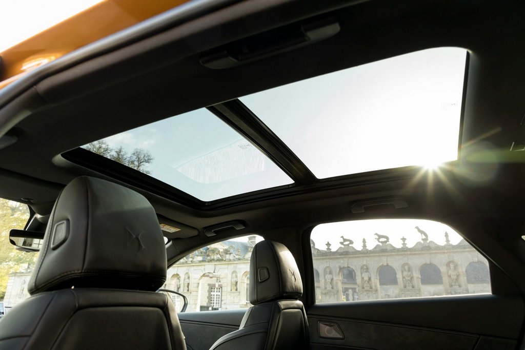 Люксовый компактный кроссовер DS 7 Crossback