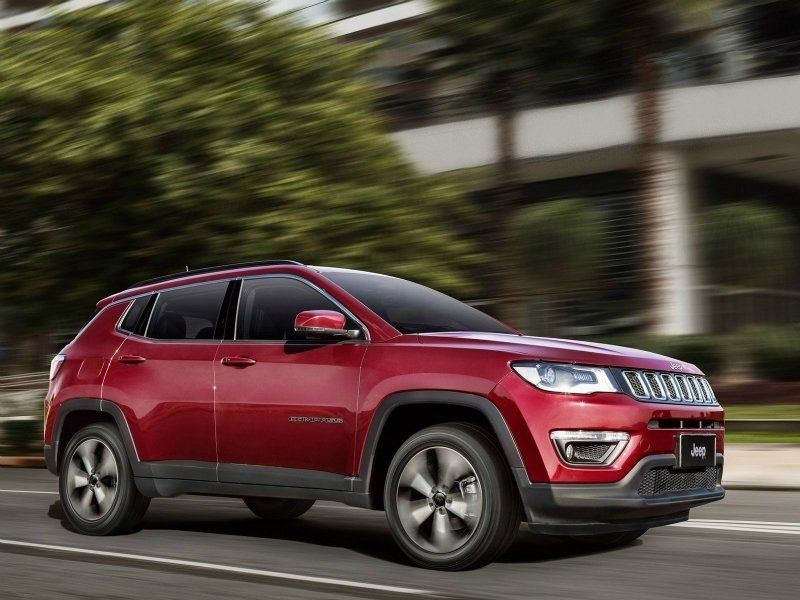 Обзор компактного кроссовера Jeep Compass