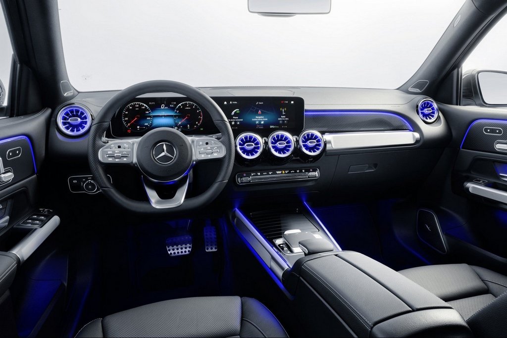 Mercedes-Benz GLB-Class: новый кроссовер в модельном ряду компании