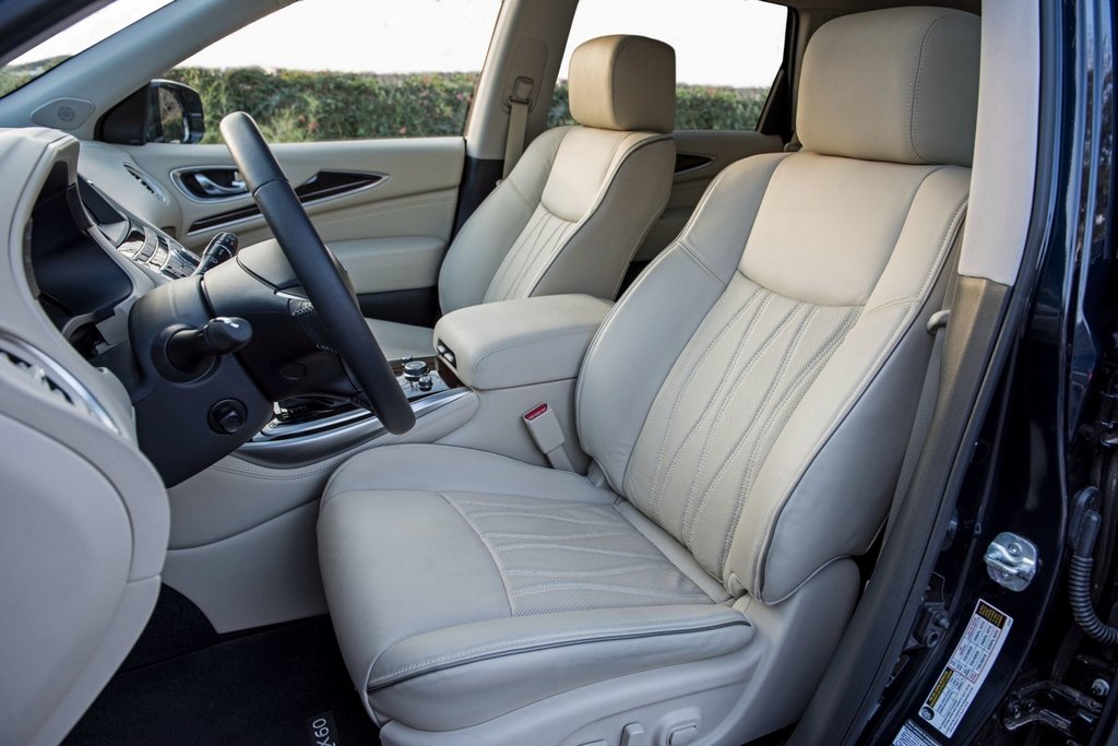 Семиместный кроссовер Infiniti QX60