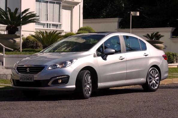 Обзор компактного седана Peugeot 408