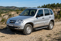 Chevrolet Niva 1998-2020 гг. Боковые Подножки Fullmond (2 шт., Алюминий) фото 1