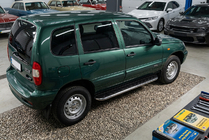 Chevrolet Niva 1998-2020 гг. Боковые Подножки Maydos V1 (2 шт., Алюминий) фото 1