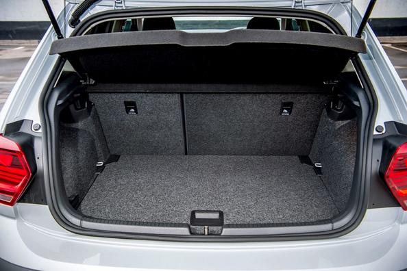 Пятидверный хэтчбек Volkswagen Polo шестого воплощения фото 8