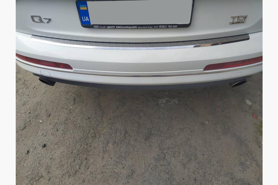 Audi Q7 2005-2015 гг. Накладка на задний бампер Carmos нержавейка Image