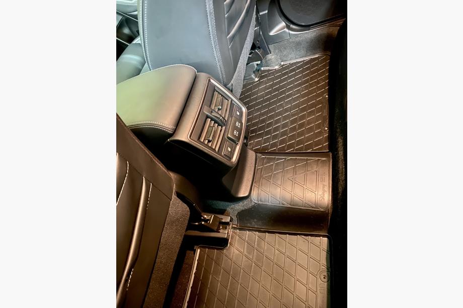 Subaru Forester 2018-2024 гг. Задний коврик тоннеля (Stingray Premium) Фото 4