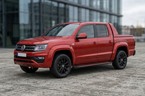 Volkswagen Amarok 2010-2022 гг. Боковые Подножки Maya Red-Black (2 шт., Алюминий) фото 1
