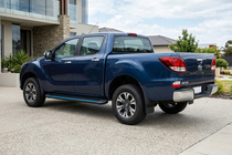 Mazda BT-50 2012- гг. Боковые Подножки Maya Blue (2 шт., Алюминий) фото 1