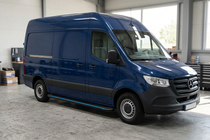 Mercedes Sprinter W907/W910 2018- гг. Боковые Подножки Maya Blue (2 шт., Алюминий) фото 1