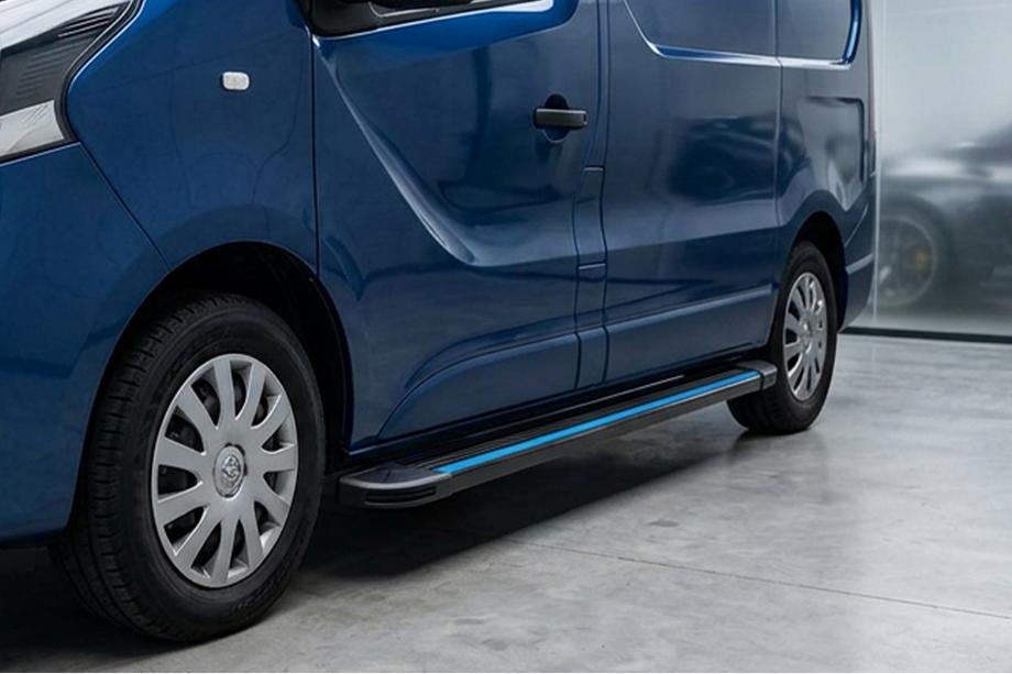 Nissan Primastar 2002-2014 гг. Боковые Подножки Maya Blue (2 шт., Алюминий) Фото 1