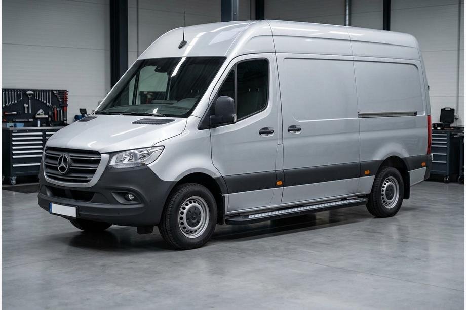 Mercedes Sprinter W907/W910 2018- гг. Боковые пороги New Vision Black (2 шт., алюминий) Long/ExtraLong Фото 1
