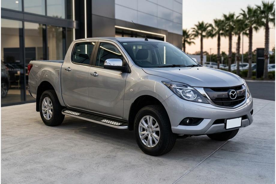 Mazda BT-50 2012- гг. Боковые Подножки Tayga V2 (2 шт., Алюминий) Image