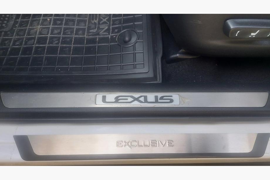 Lexus NX 2014-2021 гг. Накладки на пороги (4 шт.) Image