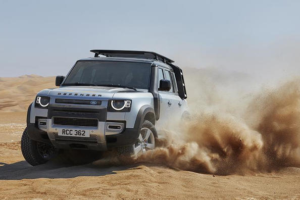 Премиальный пятидверный внедорожник Land Rover Defender 110 фото 10