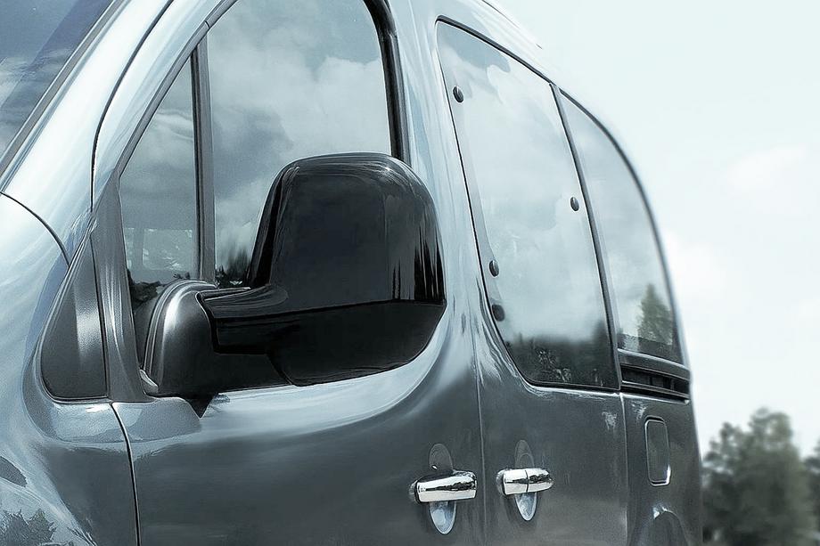 Opel Vivaro 2019- гг. Накладки на Зеркала (2 шт., пластик) Черный Хром Фото 3