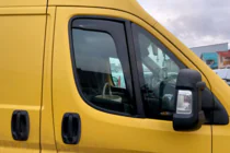 Fiat Ducato 2006-2025 гг. Ветровики вставные (2 шт, HIC) фото 1