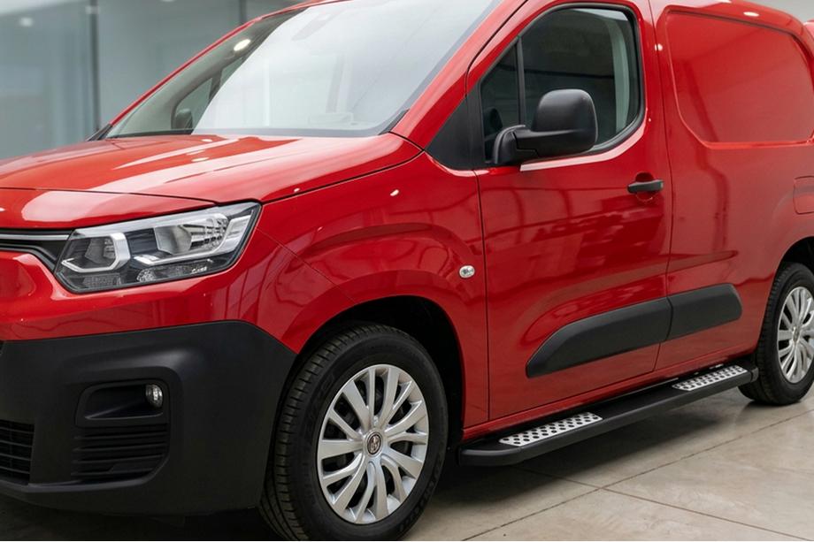 Opel Combo 2019- гг. Боковые Подножки Tayga V2 (2 шт., Алюминий) Image