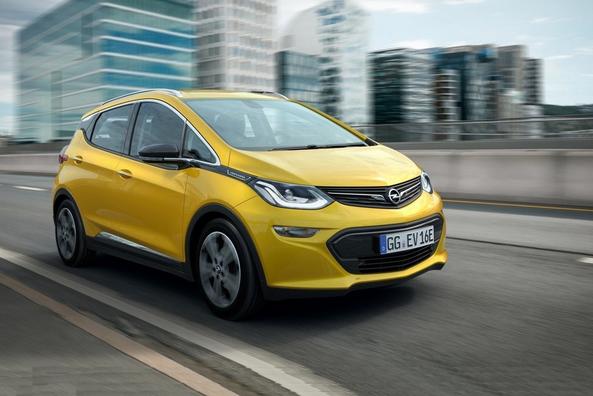 Обзор электрического компактного хэтчбека Opel Ampera-e