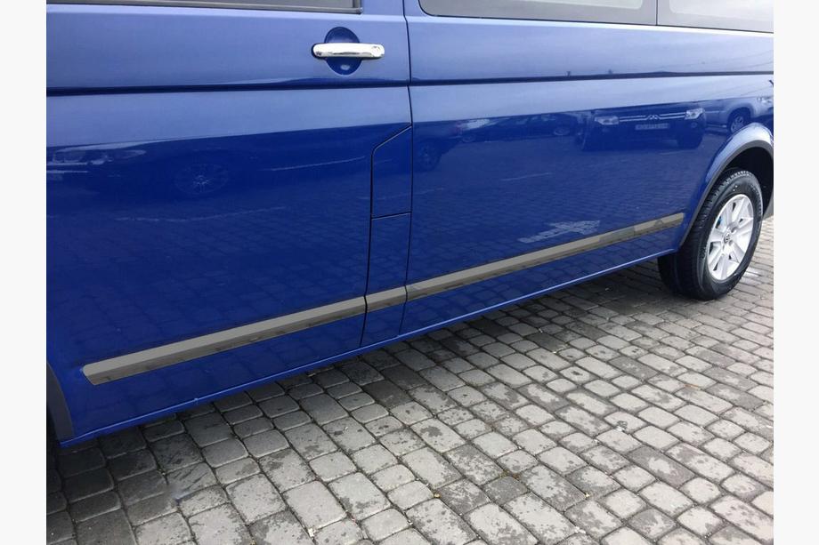 Volkswagen T5 Caravelle 2004-2010 гг. Молдинги на двери (Нержавейка, Черный Хром) Image