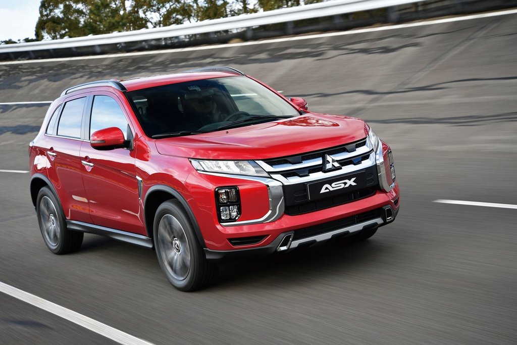 Обновленный компактный кроссовер Mitsubishi ASX