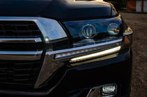 Toyota Land Cruiser 200 2007-2021 гг. Реснички на фары с LED (2016↗) фото 5