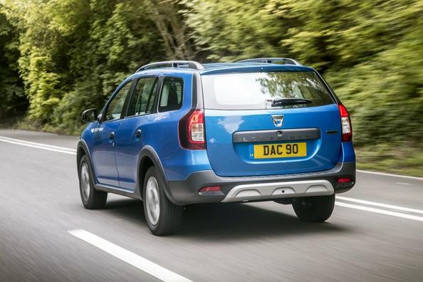 Вседорожная модификация универсала Dacia Logan MCV Stepway фото 4