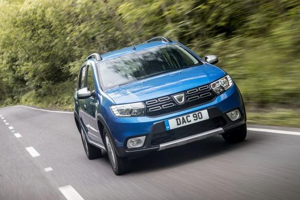 Вседорожная модификация универсала Dacia Logan MCV Stepway фото 2