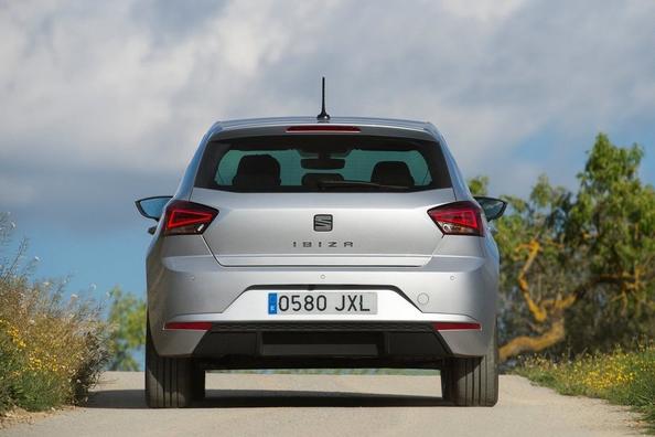Пятое поколение компактного хэтчбека SEAT Ibiza фото 10