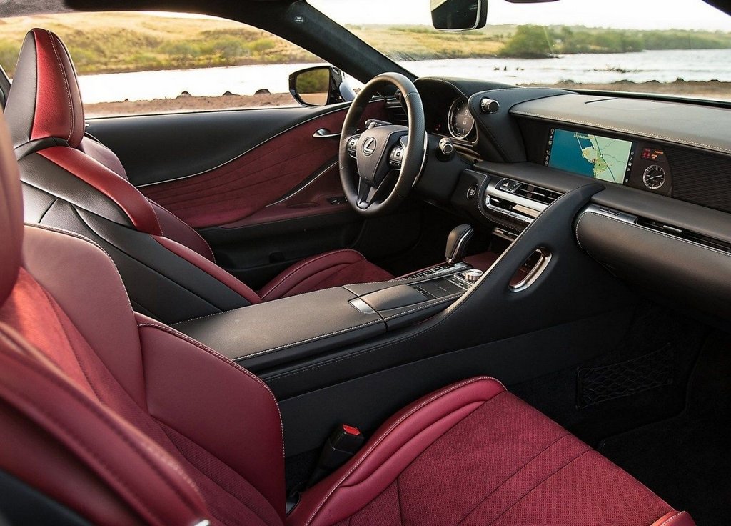 Обзор высокопроизводительного купе Lexus LC500