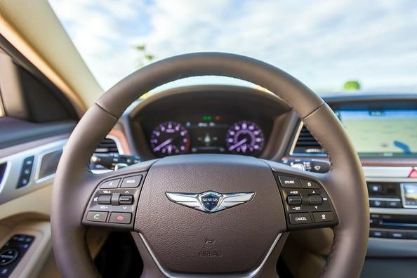 Обзор премиального седана Hyundai Genesis G80 фото 7
