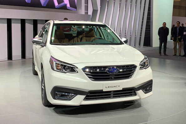 Обзор седьмого поколения седана Subaru Legacy фото 7