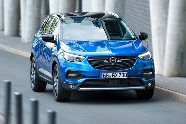 Компактный городской кроссовер Opel Grandland X