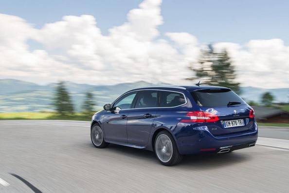 Обзор обновленного универсала Peugeot 308 SW фото 5