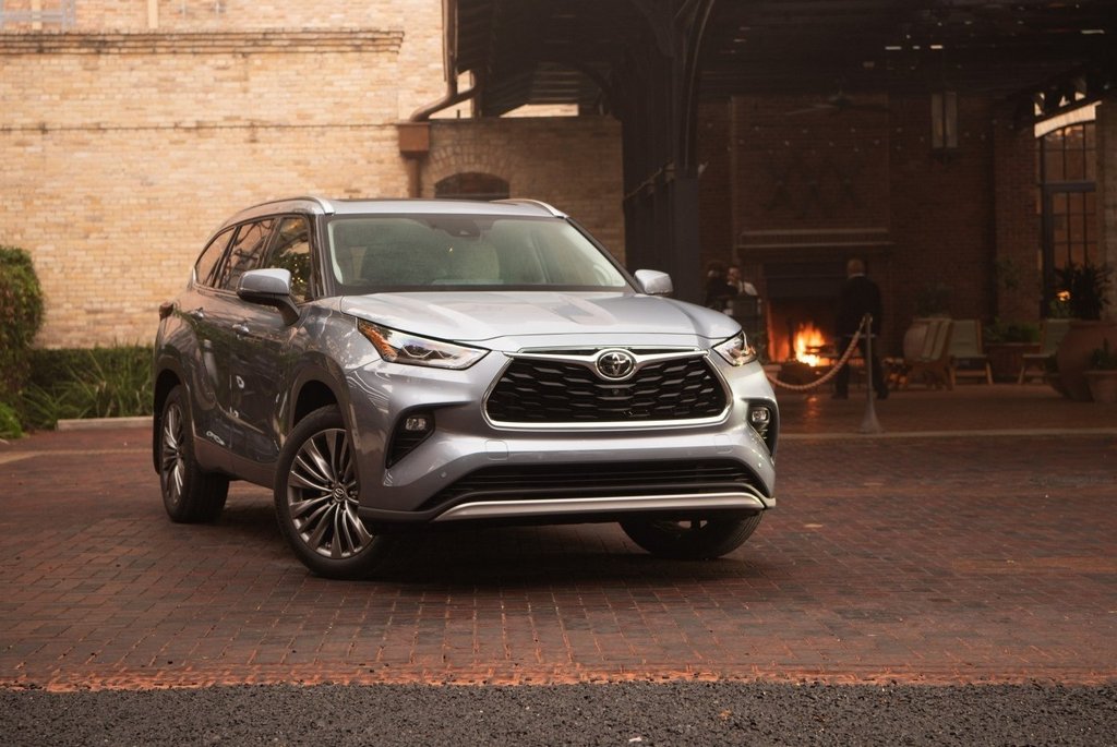 Новое поколение кроссовера Toyota Highlander