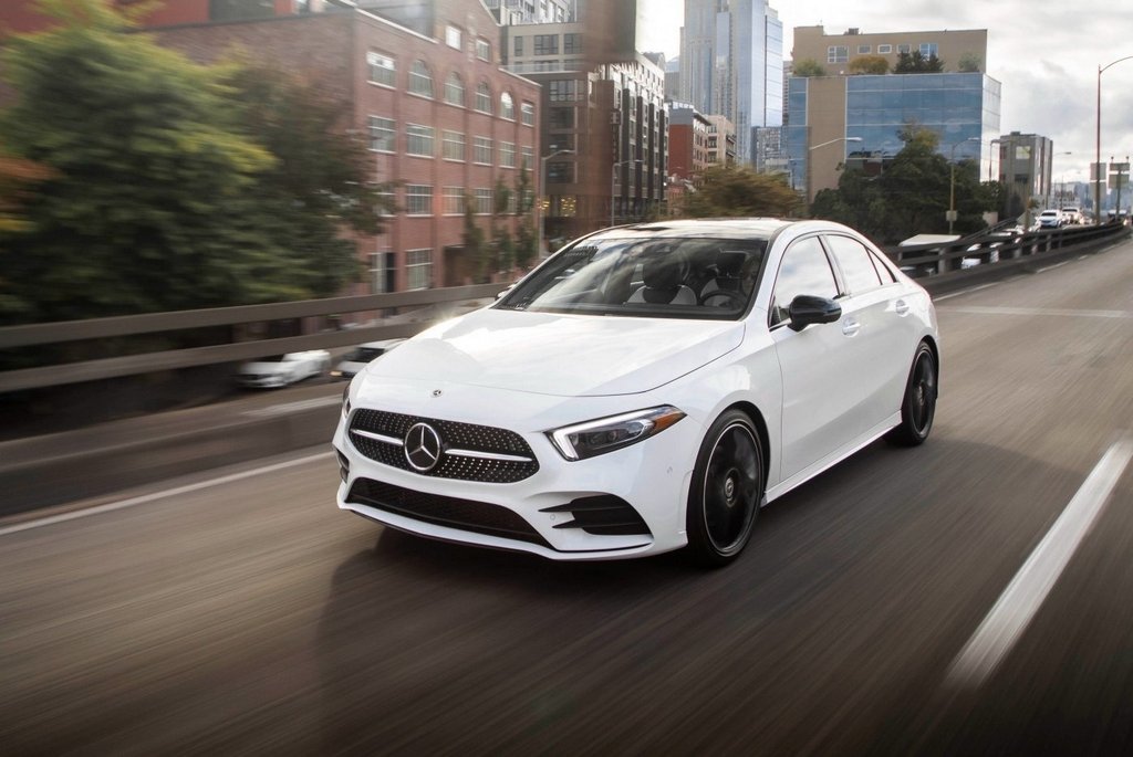 Обзор компактной модели Mercedes-Benz A-Class Sedan