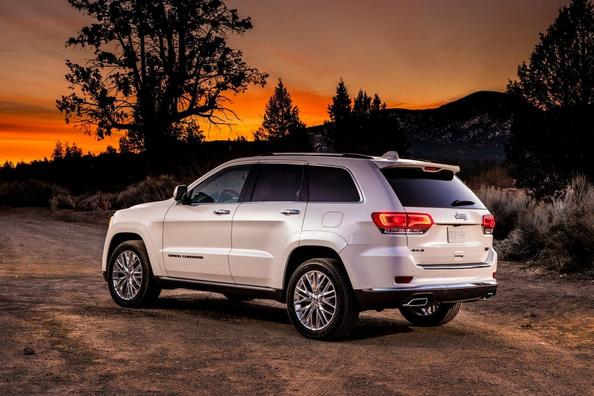 Обзор премиального внедорожника Jeep Grand Cherokee фото 11