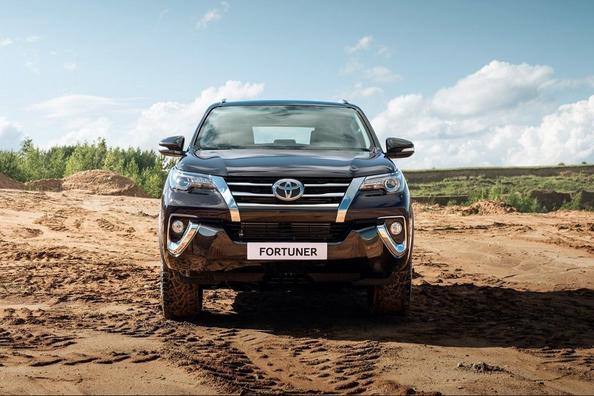 Обзор рамного внедорожника Toyota Fortuner