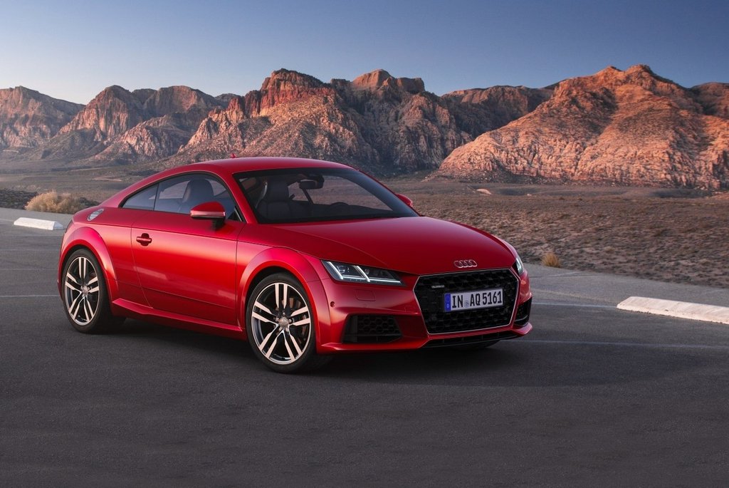 Обзор обновленного купе Audi TT Coupe