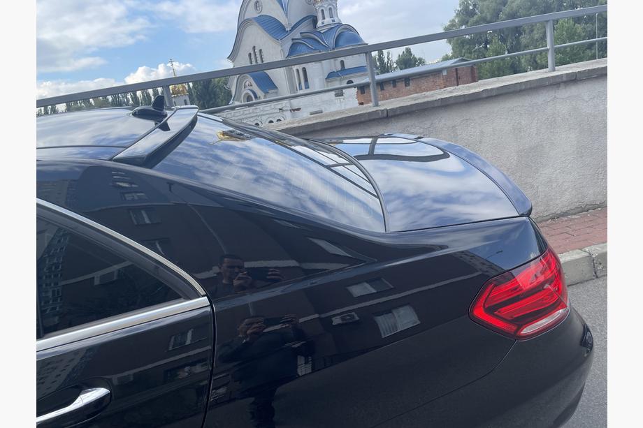 Mercedes E-class W212 2009-2016 гг. Спойлер на стекло AMG E63 (ABS, под покраску) Фото 2
