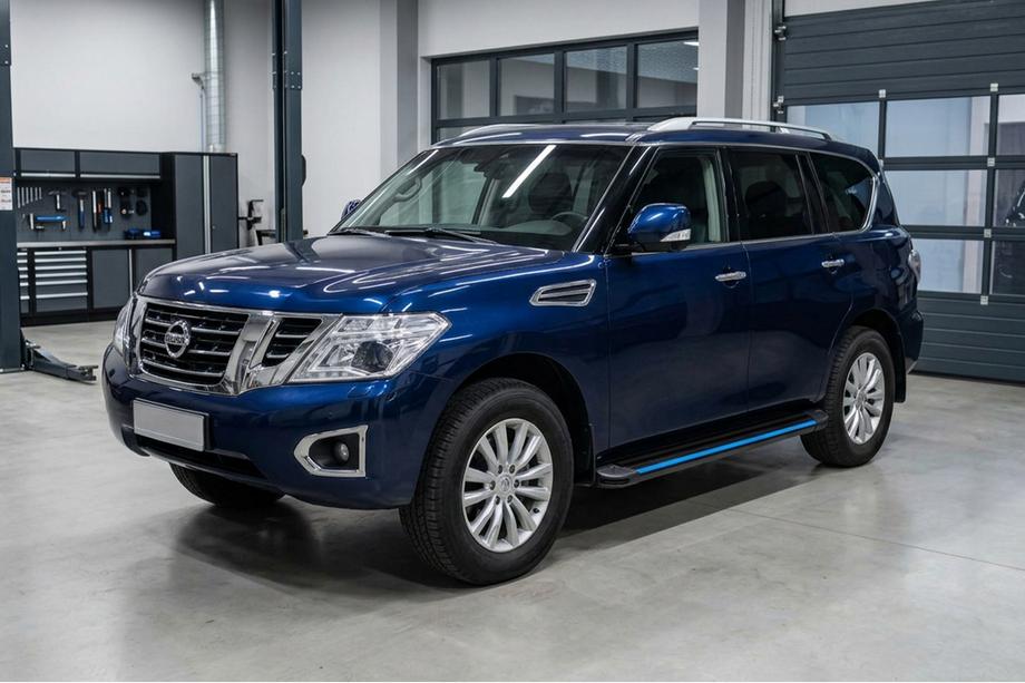 Nissan Patrol Y62 2010-2024 гг. Боковые Подножки Maya Blue (2 шт., Алюминий) Image