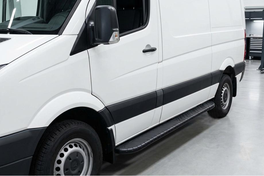 Volkswagen Crafter 2016- гг. Боковые пороги Bosphorus Black (2 шт., алюминий) Long/ExtraLong Фото 1