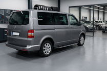 Volkswagen T5 Multivan 2003–2010 гг. Боковые пороги Bosphorus Grey (2 шт., алюминий) Длинная База фото 1