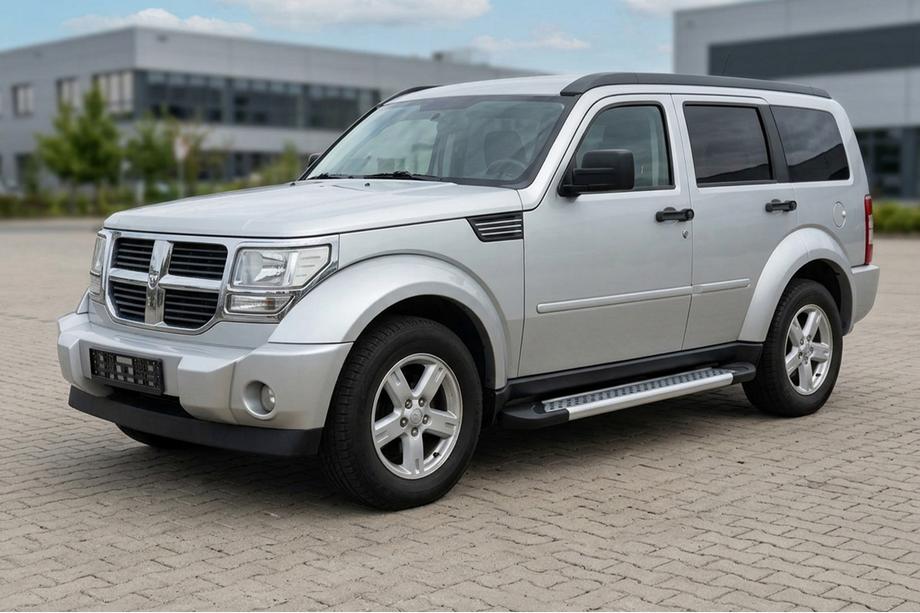 Dodge Nitro 2006-2011 гг. Боковые Подножки New Vision Grey (2 шт., Алюминий) Image