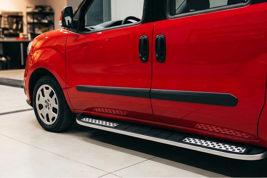Fiat Doblo II 2010-2022 гг. Боковые Подножки Tayga V2 (2 шт., Алюминий) Image